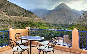 Riad Otos Views